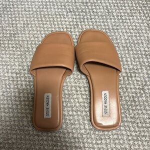 Steve Madden Clyde Sandals 7.5- tan